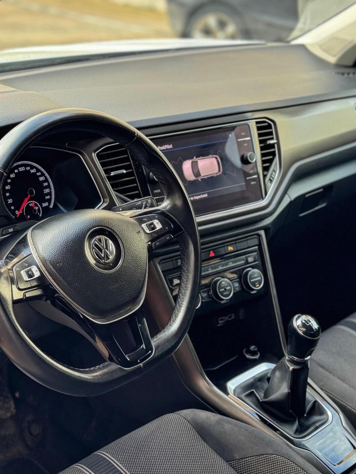 VOLKSWAGEN T-ROC 1.6 TDI ADVANCE