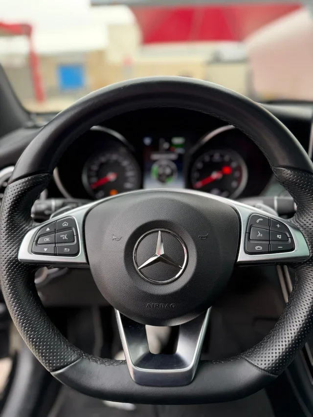 MERCEDES-BENZ GLC 350E PACK AMG