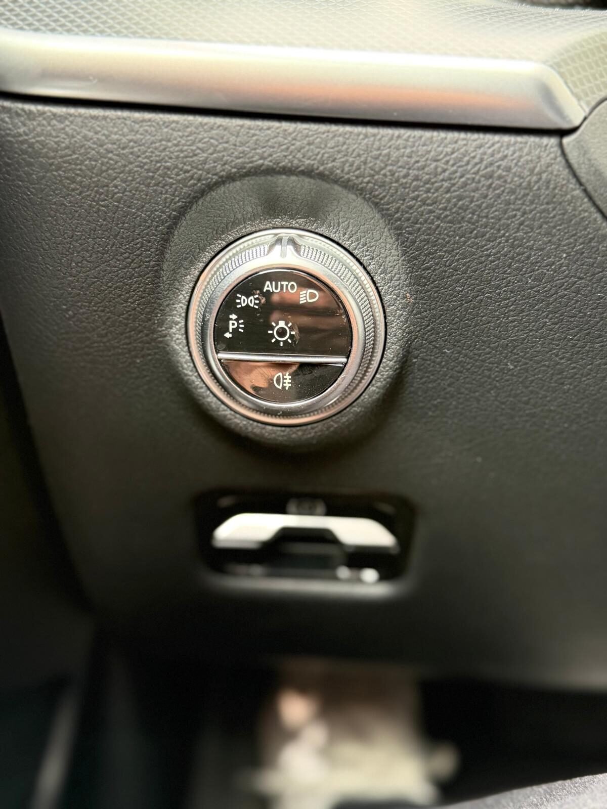 MERCEDES-BENZ CLASE C 200D